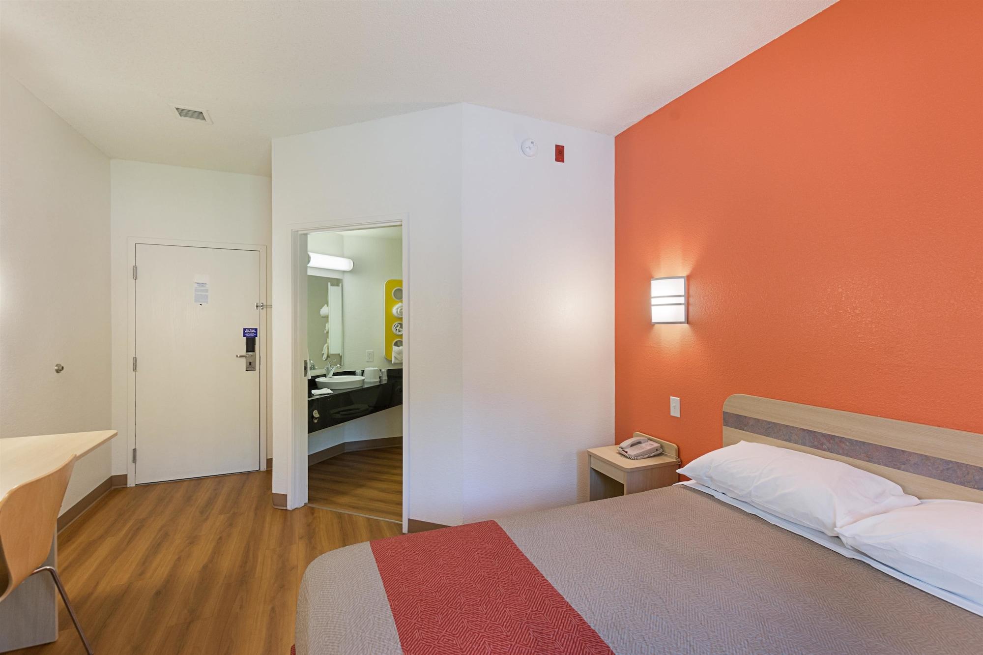 Motel 6-Columbia, Sc - Fort Jackson Area מראה חיצוני תמונה