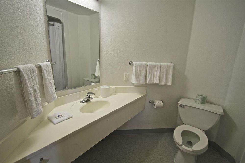 Motel 6-Columbia, Sc - Fort Jackson Area מראה חיצוני תמונה