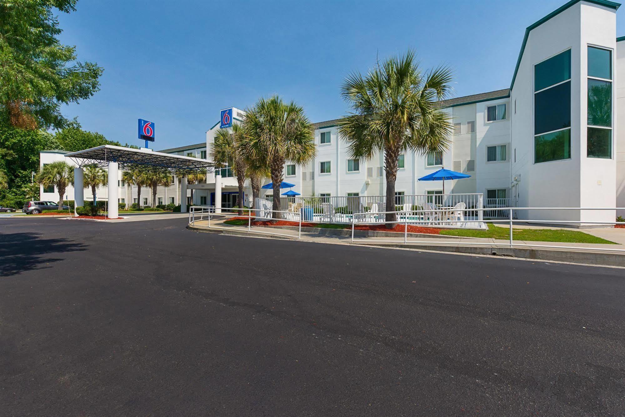Motel 6-Columbia, Sc - Fort Jackson Area מראה חיצוני תמונה