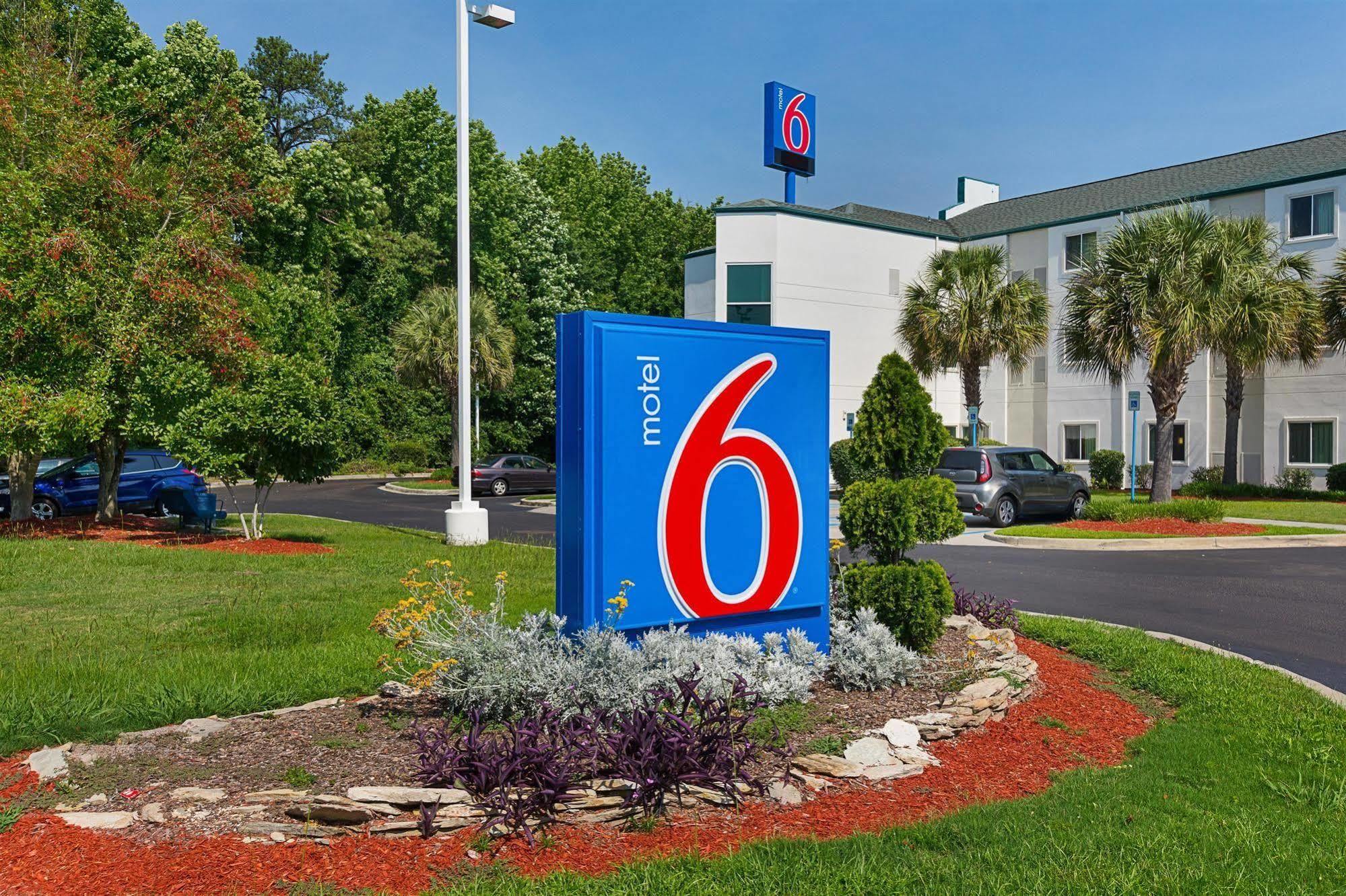 Motel 6-Columbia, Sc - Fort Jackson Area מראה חיצוני תמונה