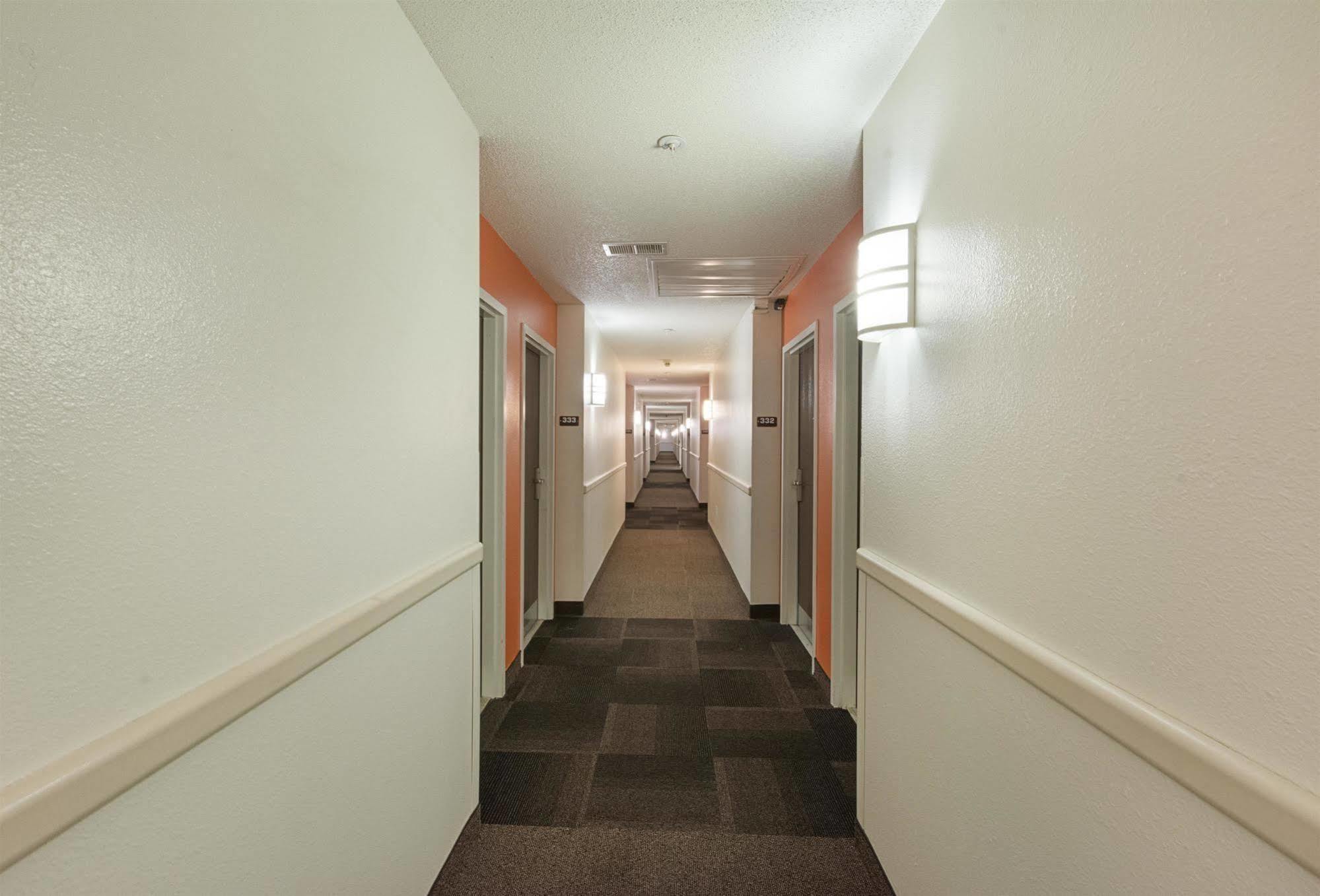 Motel 6-Columbia, Sc - Fort Jackson Area מראה חיצוני תמונה